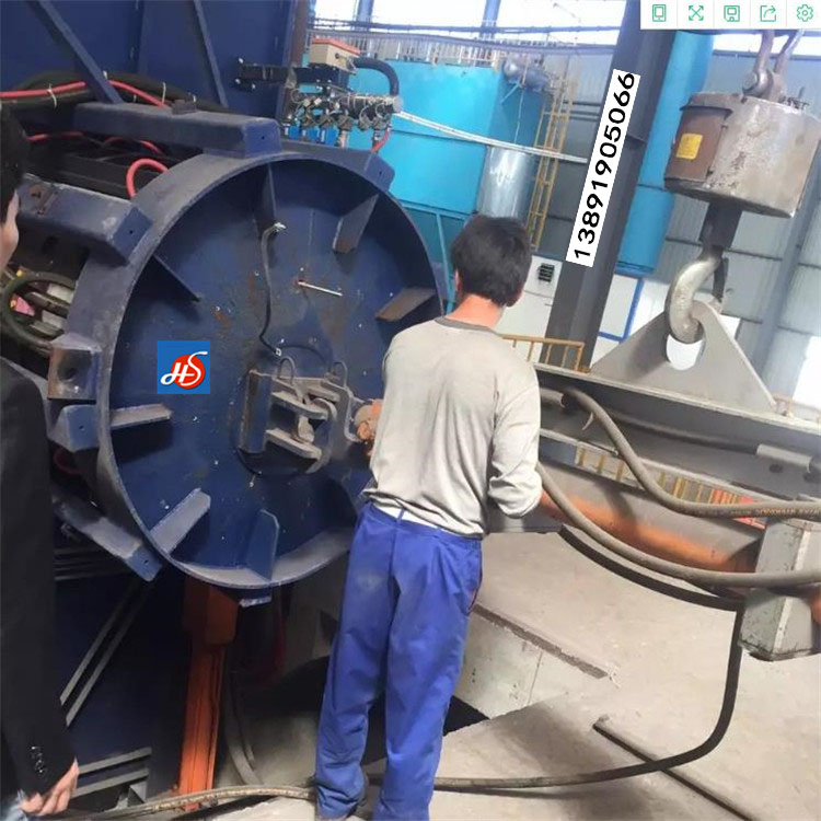 熔炼炉炉衬推出系统