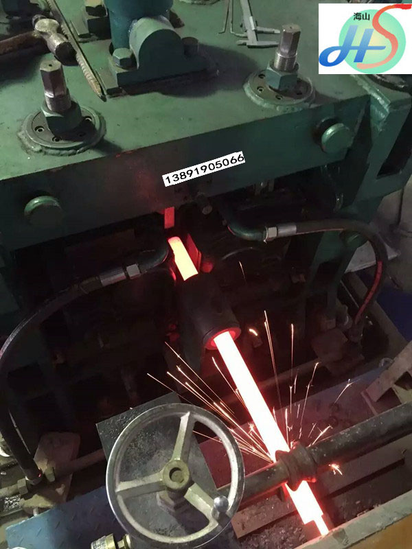 高强螺栓淬火回火中频热处理生产线